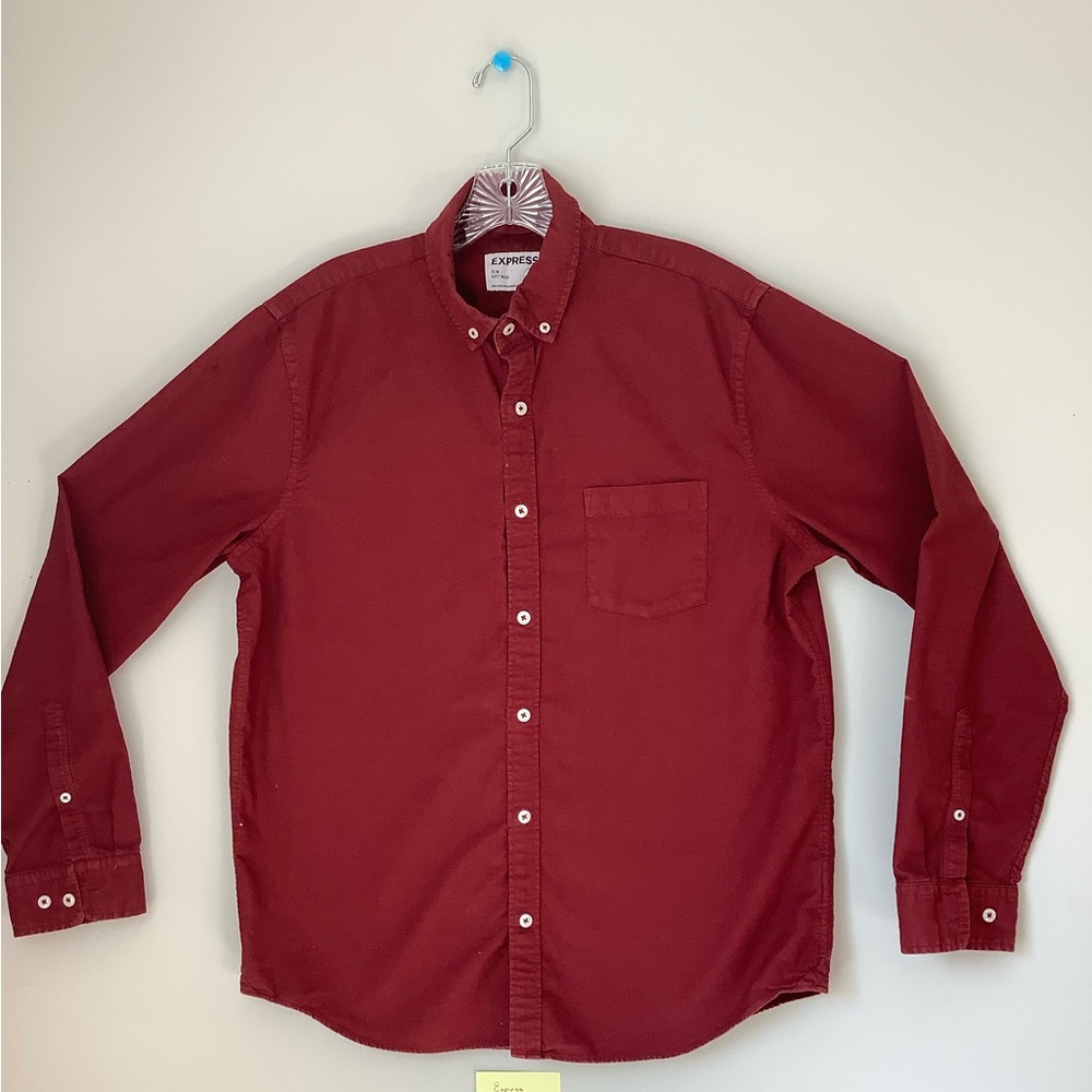 Express button down shirt 
Slim Soft Wash
Size L
